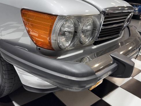 Used 1988 Mercedes-Benz 560 SL image 31