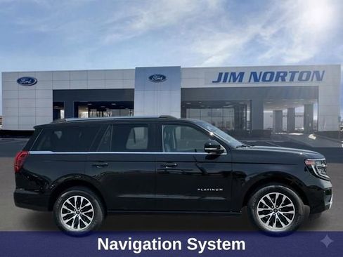 Used 2025 Ford Expedition Platinum AWD/4WD image 3