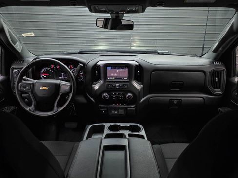Used 2022 Chevrolet Silverado 2500 Custom w/ Custom Convenience Package AWD/4WD image 14