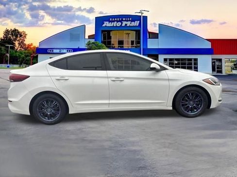 Used 2018 Hyundai Elantra SE w/ SE Connectivity Package 04 image 8