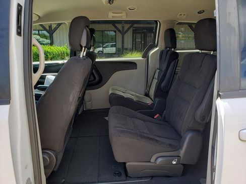 Used 2015 Dodge Grand Caravan SE w/ Quick Order Package 29E SE image 12