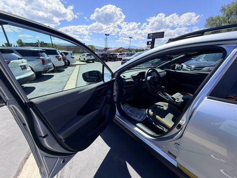 Used 2024 Subaru Crosstrek 2.5i Sport AWD/4WD image 9