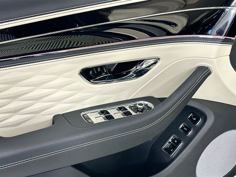 Certified 2024 Bentley Flying Spur Azure image 18