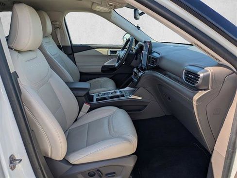 Used 2023 Ford Explorer Platinum w/ Technology Package image 23