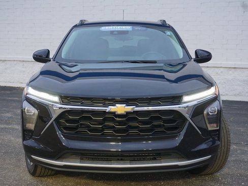 Certified 2024 Chevrolet Trax LT w/ LT Convenience Package image 5
