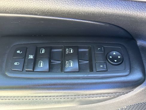 Used 2019 Jeep Grand Cherokee Laredo w/ Laredo X Package RWD image 14