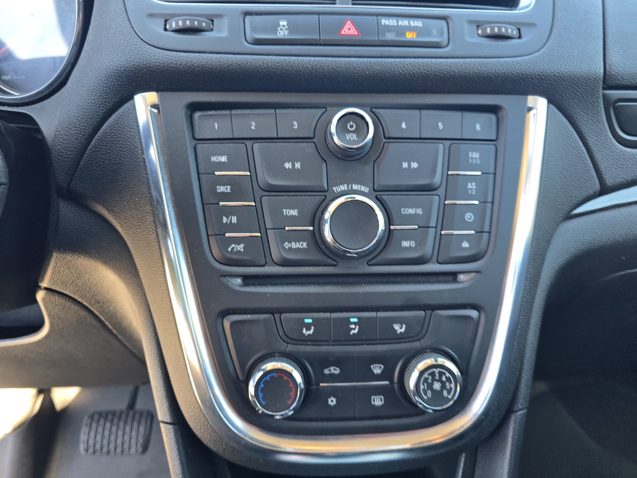 Used 2015 Buick Encore FWD image 22
