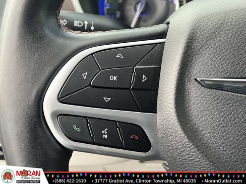 Used 2018 Chrysler Pacifica Touring-L Plus w/ Tire & Wheel Group image 26