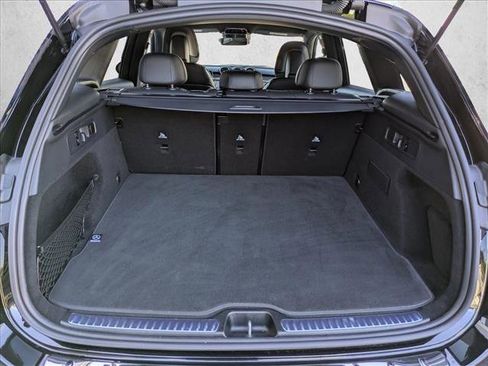 Certified 2025 Mercedes-Benz GLC 300 image 10