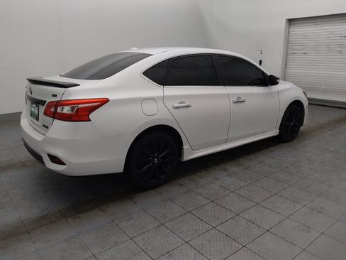 Used 2018 Nissan Sentra SR w/ SR Midnight Edition Package image 10