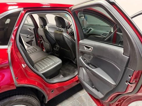 Used 2015 Ford Edge SEL w/ Equipment Group 201A image 22