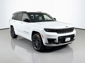 Used 2023 Jeep Grand Cherokee L Summit w/ Advanced Protech Group IV AWD/4WD video 1