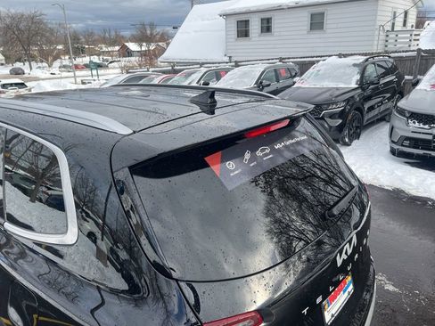 Certified 2023 Kia Telluride S w/ S Sunroof Package image 37