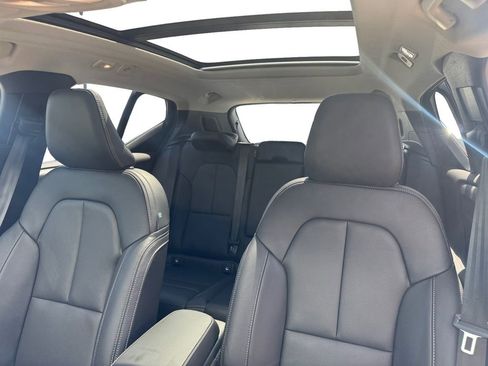 New 2026 Volvo XC40 B5 Ultra w/ Protection Package Premier AWD/4WD image 23