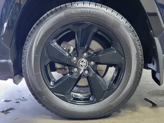 Used 2021 Toyota RAV4 XSE AWD/4WD image 10