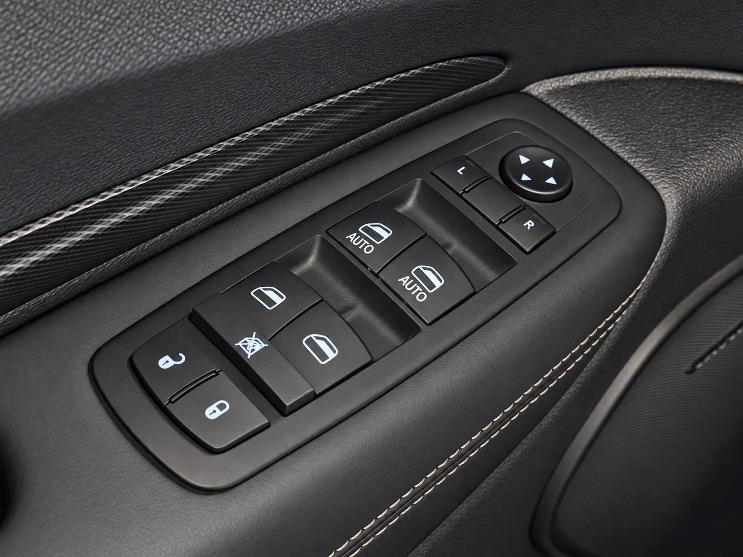 Used 2021 Dodge Durango SRT Hellcat w/ Technology Group AWD/4WD image 40