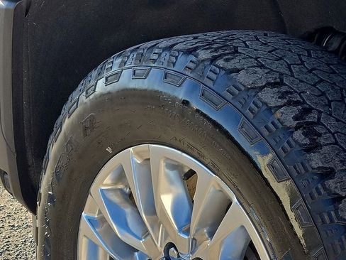 Used 2024 GMC Sierra 2500 Pro w/ Convenience Package image 10