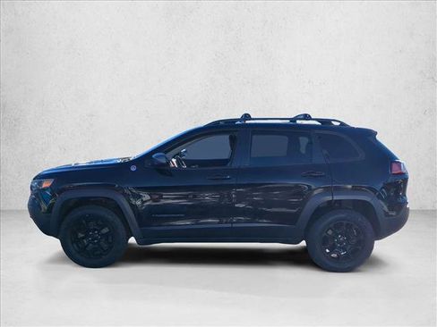 Used 2019 Jeep Cherokee Trailhawk image 9