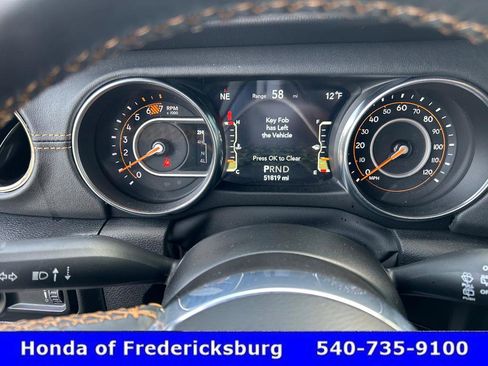 Used 2023 Jeep Wrangler Unlimited Sahara image 32