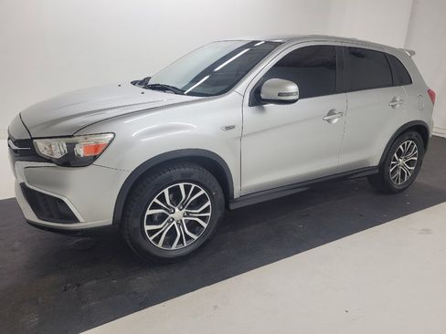 Used 2018 Mitsubishi Outlander Sport ES AWD/4WD image 2