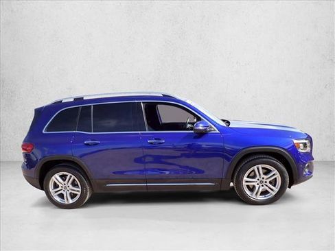 Used 2020 Mercedes-Benz GLB 250 4MATIC image 3