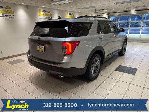 Used 2024 Ford Explorer XLT w/ Equipment Group 202A AWD/4WD image 29
