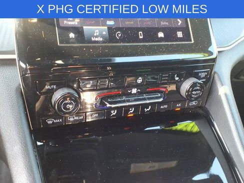 Certified 2023 Jeep Grand Cherokee Altitude AWD/4WD image 16