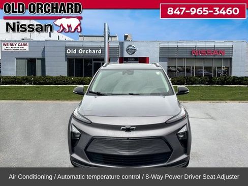 Used 2022 Chevrolet Bolt EUV Premier w/ Sun & Sound Package image 4