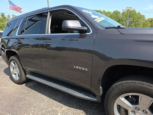 Used 2017 Chevrolet Tahoe LT w/ Luxury Package image 32