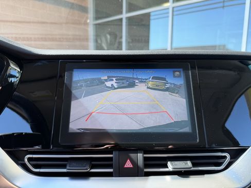 Used 2022 Kia Niro EX image 23