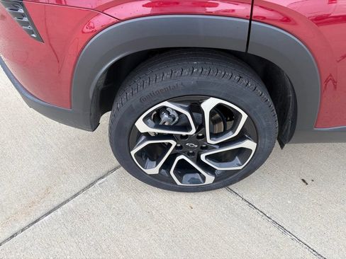 Used 2024 Chevrolet Trax RS w/ Sunroof Package FWD image 29