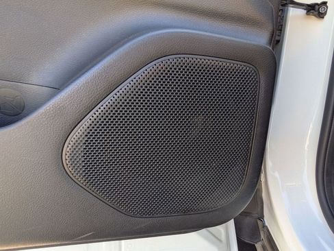 Used 2023 Nissan Rogue S image 24