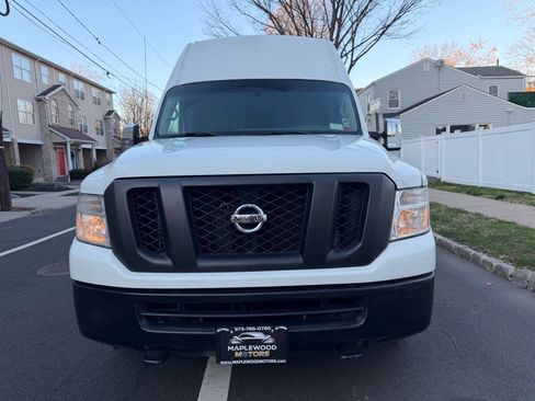 Used 2016 Nissan NV 2500 SV RWD image 3
