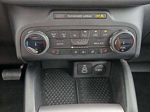 Certified 2024 Ford Bronco Sport Outer Banks AWD/4WD image 19