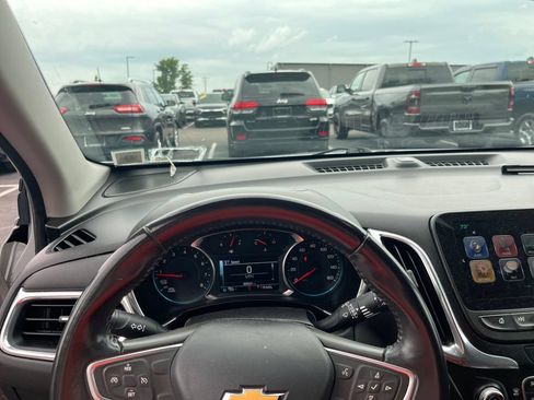 Used 2018 Chevrolet Equinox LT w/ Sun & Infotainment Package AWD/4WD image 15