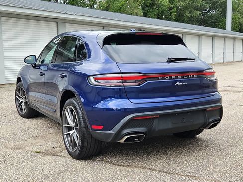 Certified 2023 Porsche Macan AWD/4WD image 3
