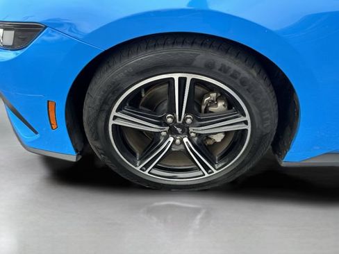 Used 2022 Ford Mustang GT Premium w/ Equipment Group 401A RWD image 38