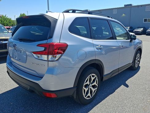 Certified 2023 Subaru Forester Premium AWD/4WD image 4
