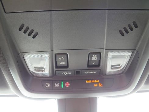 Used 2024 Chevrolet Equinox RS w/ RS Leather Package image 14