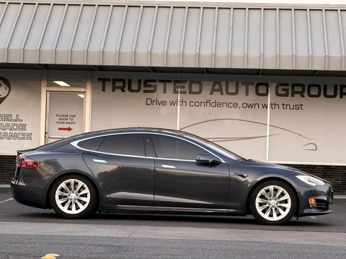 Used 2017 Tesla Model S 100D AWD/4WD image 5