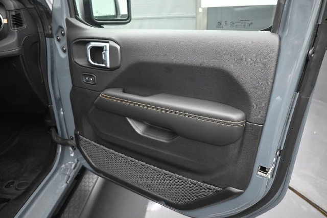 New 2026 Jeep Wrangler Unlimited Sahara w/ Safety Group AWD/4WD image 35