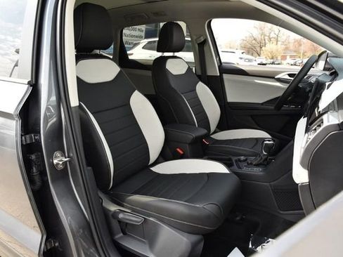 New 2025 Volkswagen Taos SEL image 21