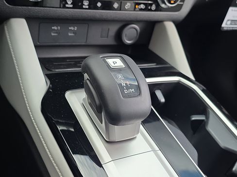 New 2026 Mitsubishi Outlander SE FWD image 23