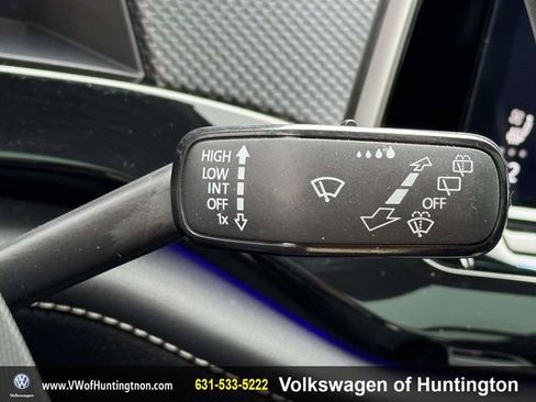 Certified 2025 Volkswagen Atlas Cross Sport SEL Premium R-Line image 22