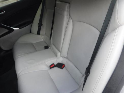 Used 2011 Lexus IS 250 w/ Premium Pkg Value Edition RWD image 30