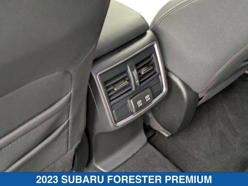 Used 2023 Subaru Forester Premium AWD/4WD image 31