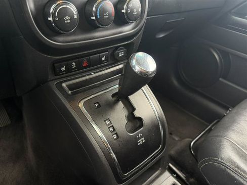 Used 2015 Jeep Patriot High Altitude FWD image 26