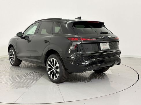 New 2026 Audi Q3 quattro 2.0T AWD/4WD image 3