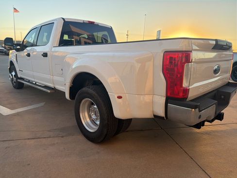 Used 2018 Ford F350 XLT w/ XLT Value Package image 6