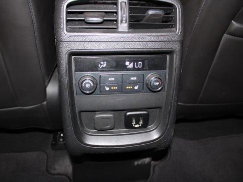 Used 2018 Buick Envision Essence image 22